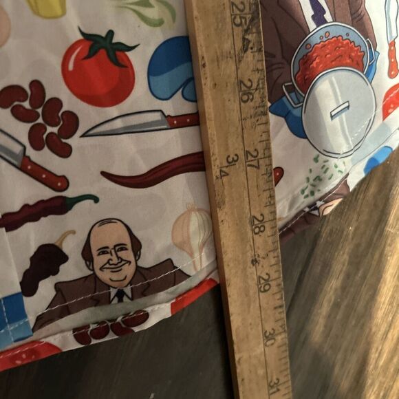 RSVLTS The Office Shirt Small Kunuflex Kevins Famous Chili Malone Family Recipe - Picture 8 of 8